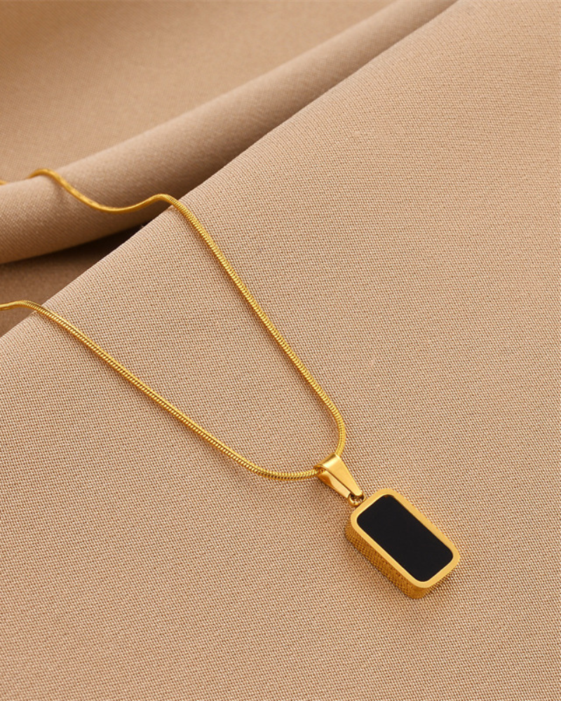 The Toronto Label™ | Noir Necklace