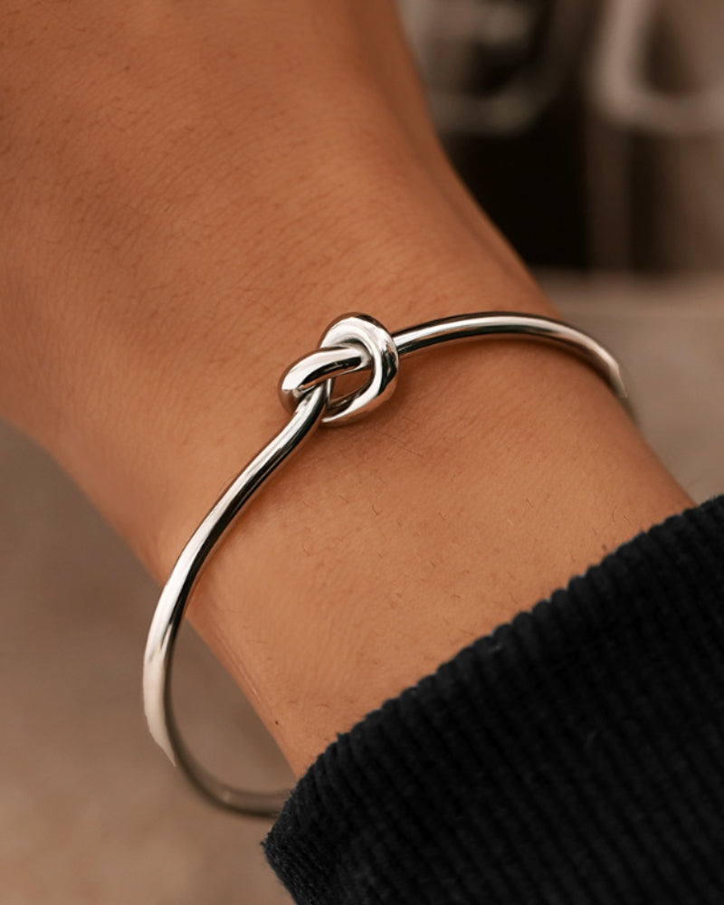 The Toronto Label™ | Eternity Knot Bracelet