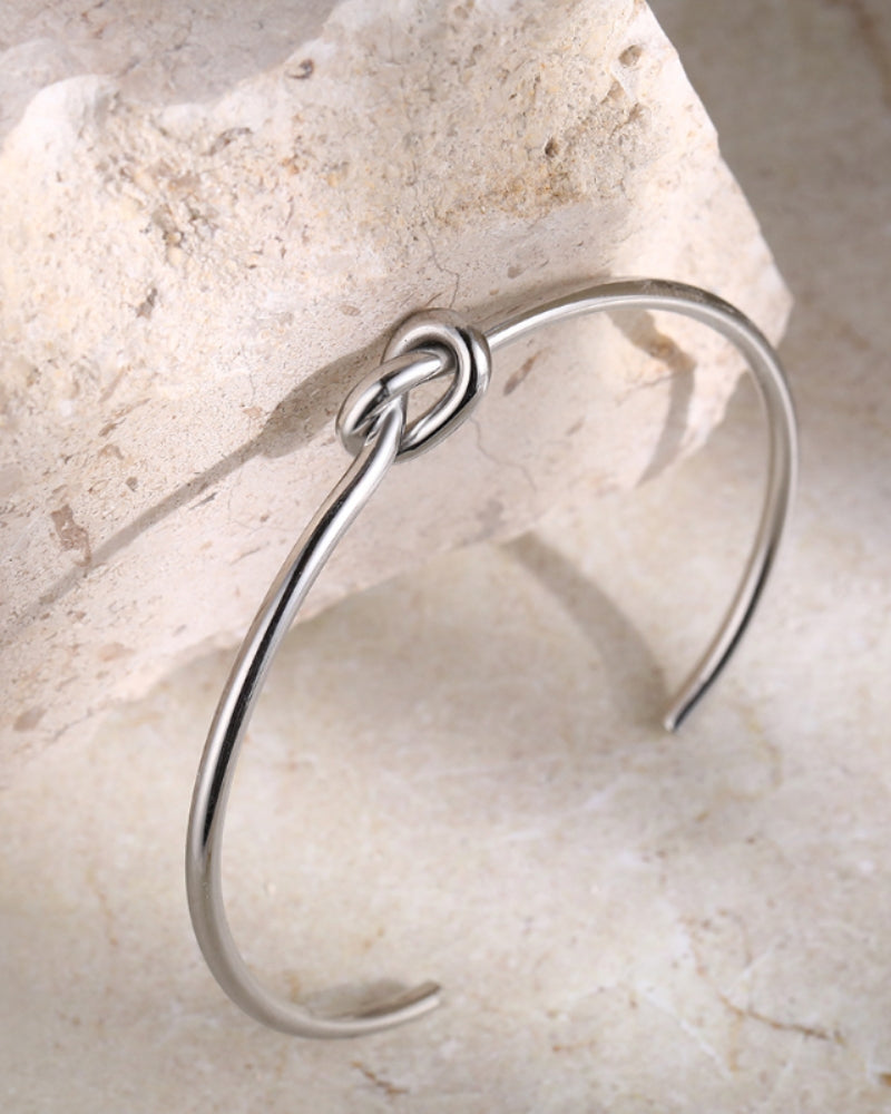 The Toronto Label™ | Eternity Knot Bracelet