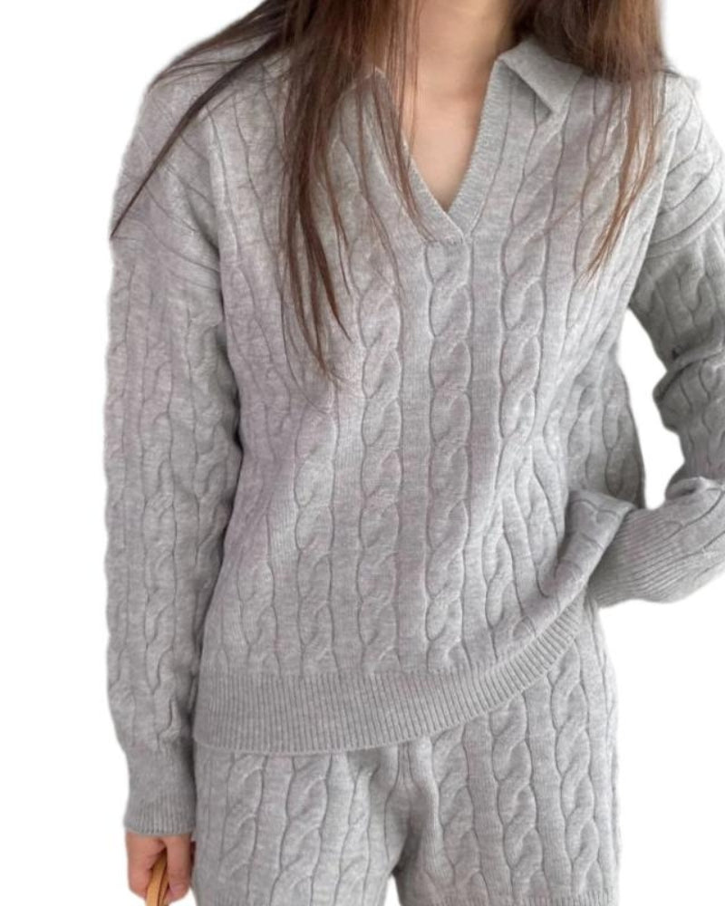 The Toronto Label™ | Premium Wool V-neck Knitted Sweater
